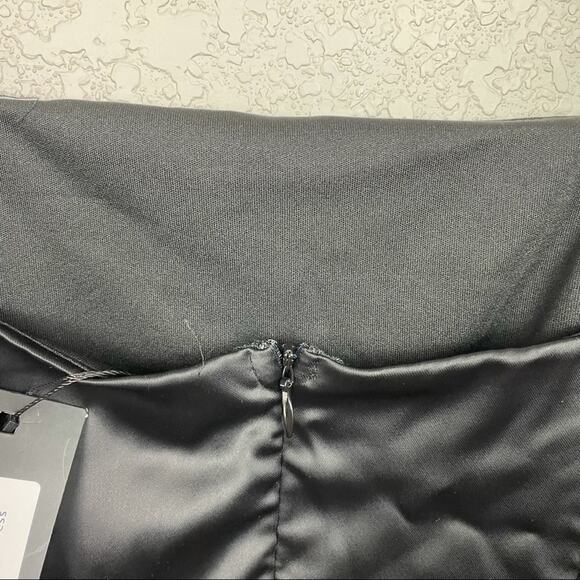 BNWT! NASTY GAL Cold Shoulder Mini Dress Size 4 - Picture 9 of 9